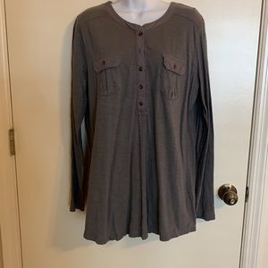 Women’s light weight t shirt top